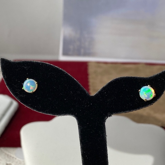 Vintage Exquisite 6MM Round Opal Cabochon Earrings - Picture 12 of 13